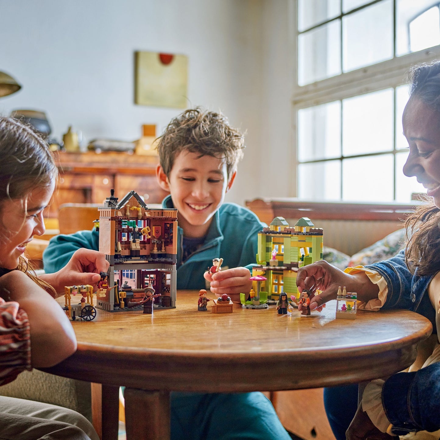 76452 Quality Quidditch Supplies and Ice Cream Parlour