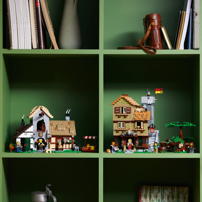 10332 Medieval Town Square