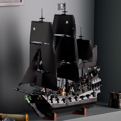 10365 Captain Jack Sparrow's Pirate Ship