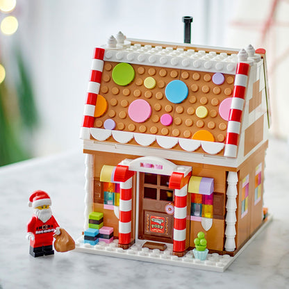 40809 Festive Gingerbread House