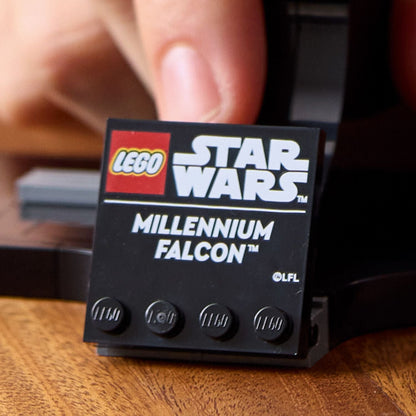 75375 Millennium Falcon™